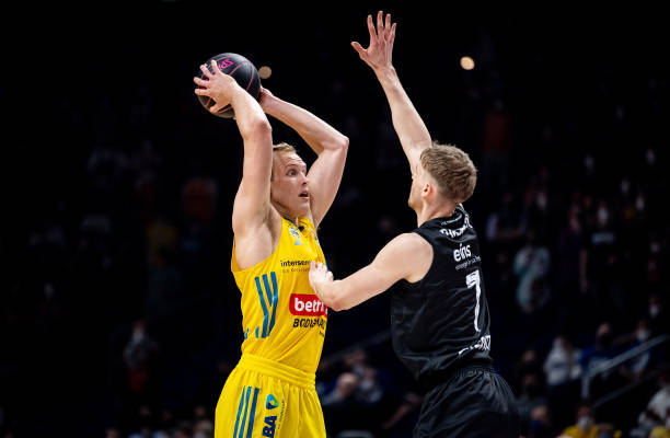 C罗不仅要 C罗不仅要