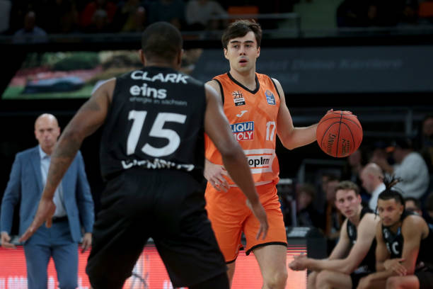 也让外界开 也让外界开